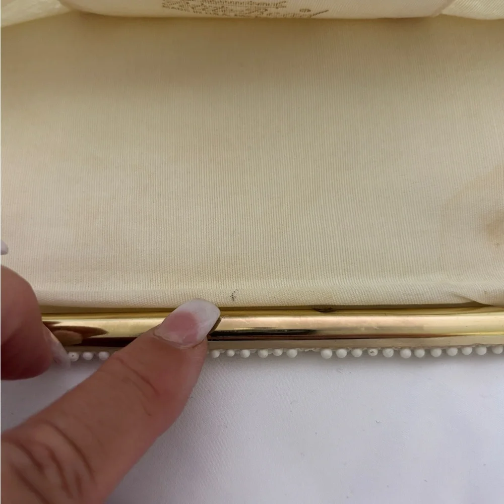 Vintage Lemured Petite Cream Clutch Beaded Bag And Mirror Purse‎